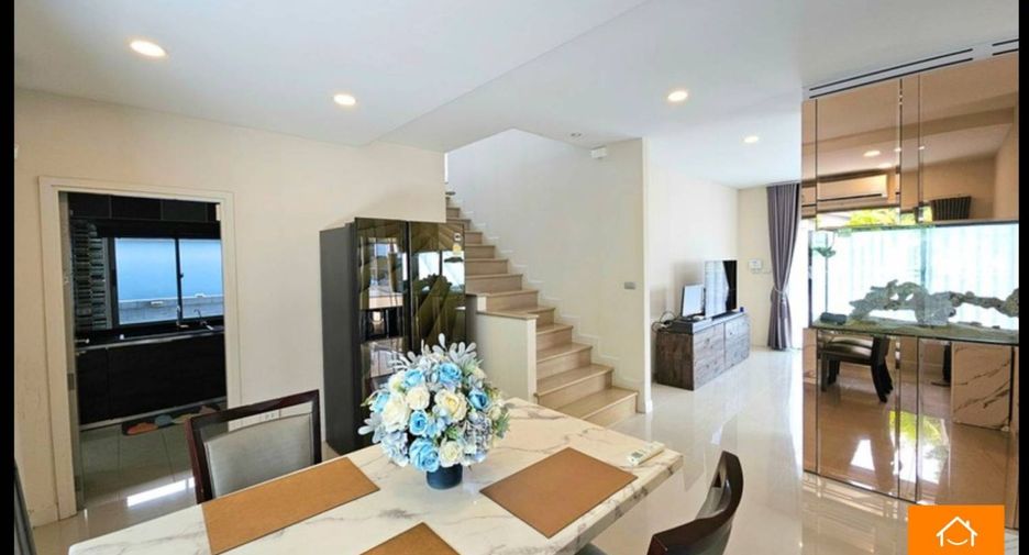 For sale 4 bedrooms house in Lat Krabang, Bangkok