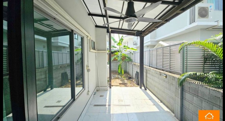 For sale 4 bedrooms house in Lat Krabang, Bangkok