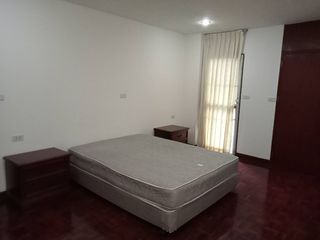 For rent 3 bed serviced apartment in Watthana, Bangkok