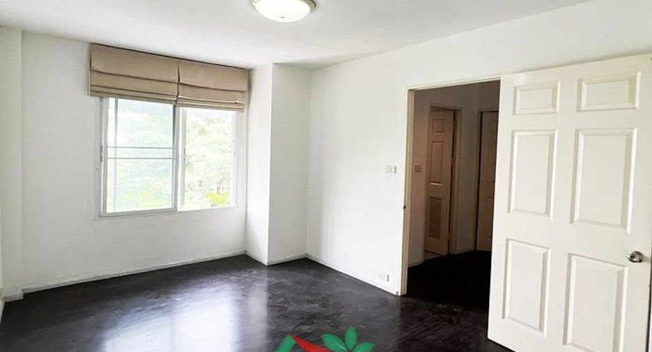 For rent and for sale 4 bedrooms townhouse in Mueang Samut Prakan, Samut Prakan