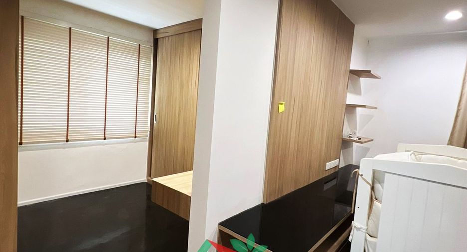 For rent and for sale 4 bedrooms townhouse in Mueang Samut Prakan, Samut Prakan
