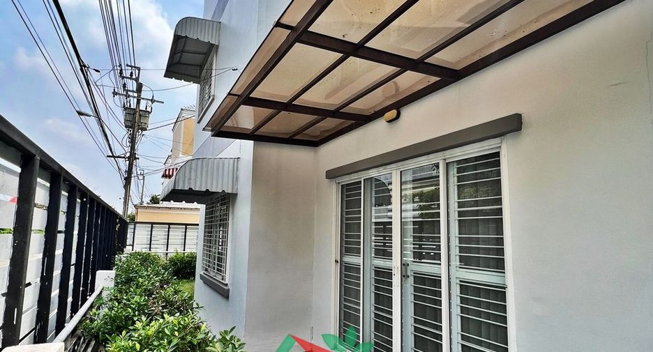 For rent and for sale 4 bedrooms townhouse in Mueang Samut Prakan, Samut Prakan