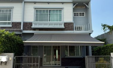 For sale 3 bed townhouse in Bang Phli, Samut Prakan