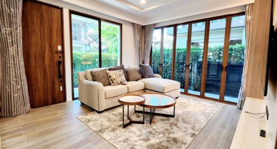 For rent 4 Beds house in Bang Kapi, Bangkok