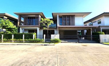 For rent 4 Beds house in Bang Kapi, Bangkok