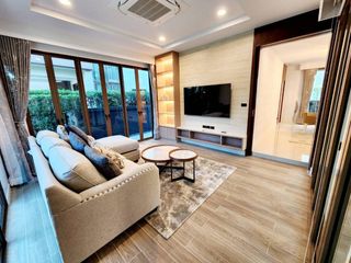 For rent 4 Beds house in Bang Kapi, Bangkok