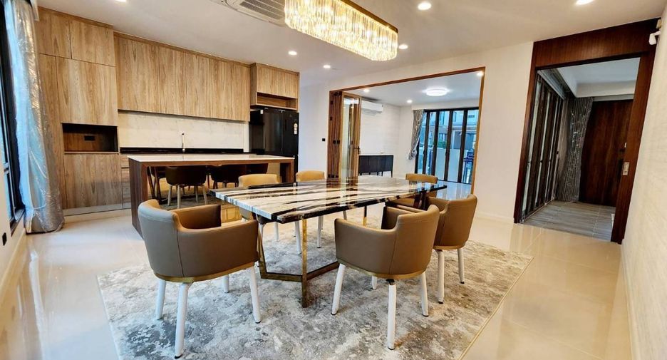 For rent 4 Beds house in Bang Kapi, Bangkok