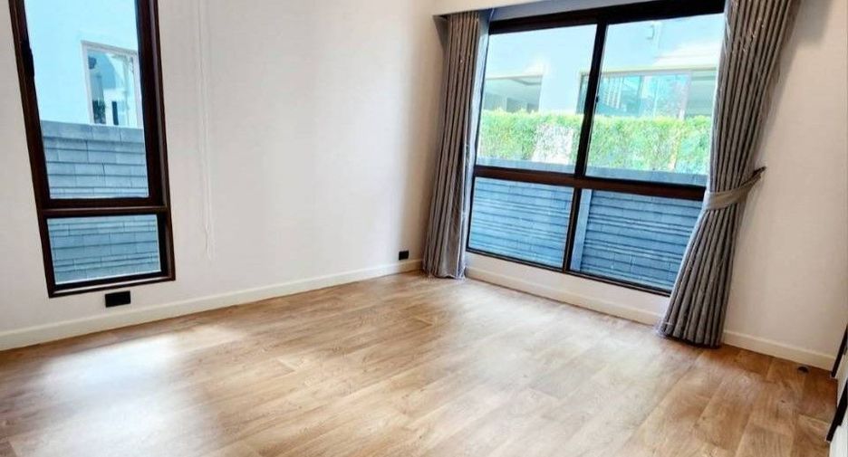 For rent 4 Beds house in Bang Kapi, Bangkok