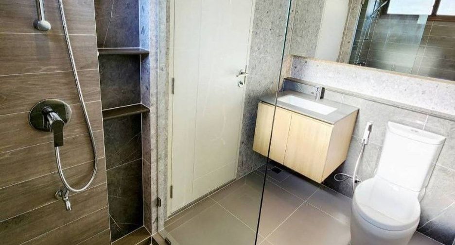 For rent 4 Beds house in Bang Kapi, Bangkok