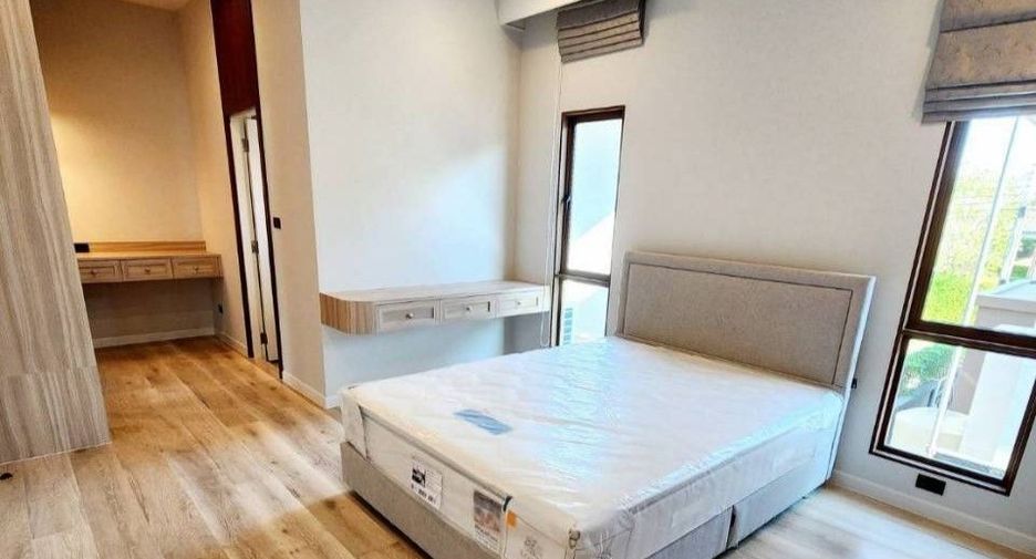 For rent 4 Beds house in Bang Kapi, Bangkok