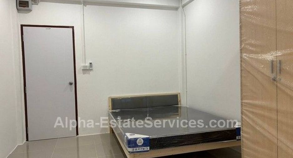 For sale 38 bedrooms apartment in Min Buri, Bangkok