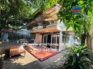 For sale 4 Beds house in Din Daeng, Bangkok