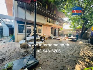 For sale 4 Beds house in Din Daeng, Bangkok