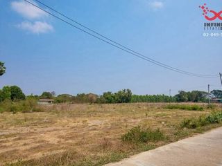 For sale land in Phayuha Khiri, Nakhon Sawan