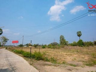 For sale land in Phayuha Khiri, Nakhon Sawan