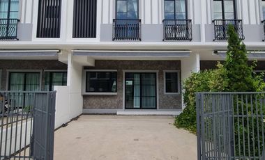 For rent 3 bed house in Bang Phli, Samut Prakan