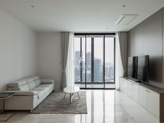 À louer 3 chambres condo à Sathon, Bangkok