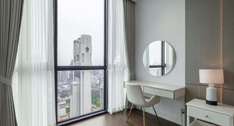 For rent 3 bedrooms condo in Sathon, Bangkok