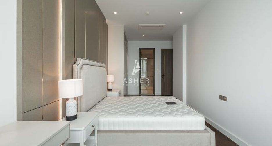 For rent 3 bedrooms condo in Sathon, Bangkok