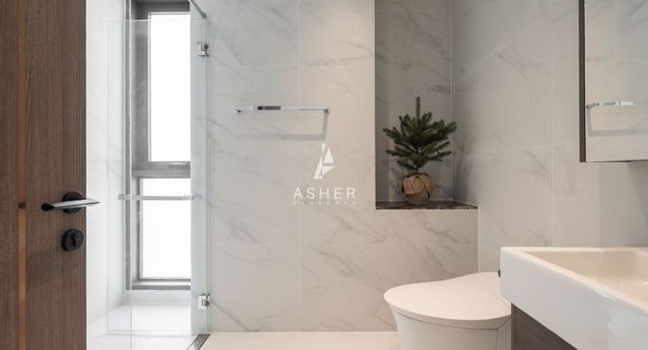 For rent 3 bedrooms condo in Sathon, Bangkok