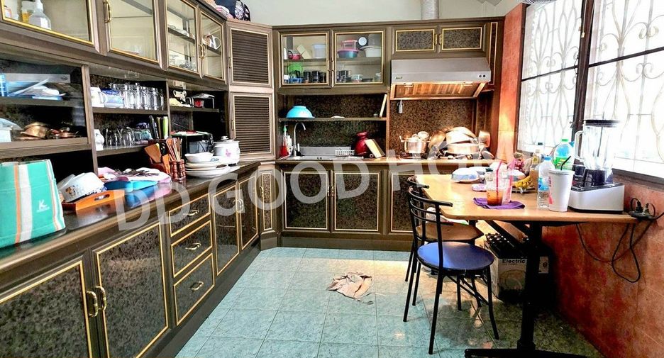 For sale 3 bedrooms house in Bang Bo, Samut Prakan