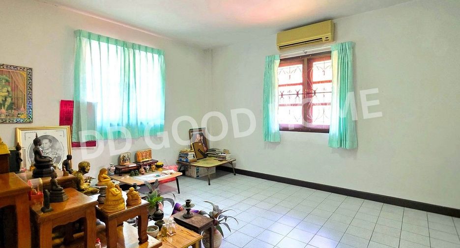 For sale 3 bedrooms house in Bang Bo, Samut Prakan
