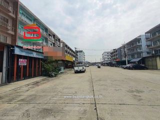 Local comercial en venta de 2 habitaciones en Khlong Luang, Pathum Thani