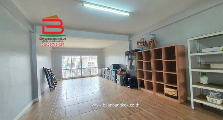For sale 2 ベッドルーム retail Space in Khlong Luang, Pathum Thani