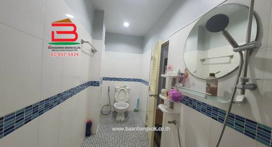 For sale 2 ベッドルーム retail Space in Khlong Luang, Pathum Thani