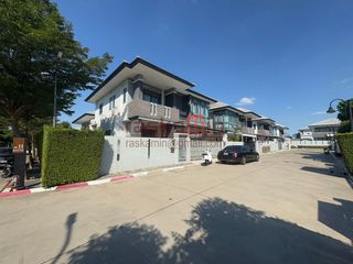 出租 3 卧室 独立屋 在 Bang Lamung, Chon Buri