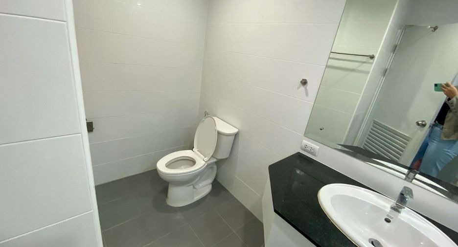 Condo en alquiler de 2 habitaciones en Khlong Toei, Bangkok