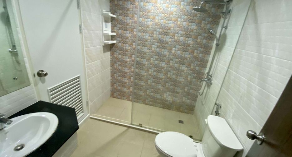 Condo en alquiler de 2 habitaciones en Khlong Toei, Bangkok