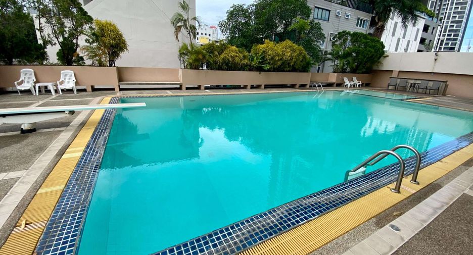 Condo en alquiler de 2 habitaciones en Khlong Toei, Bangkok