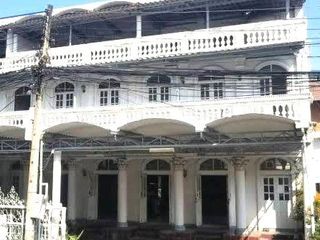 Casa adosada en venta de 6 habitaciones en Mueang Chiang Mai, Chiang Mai