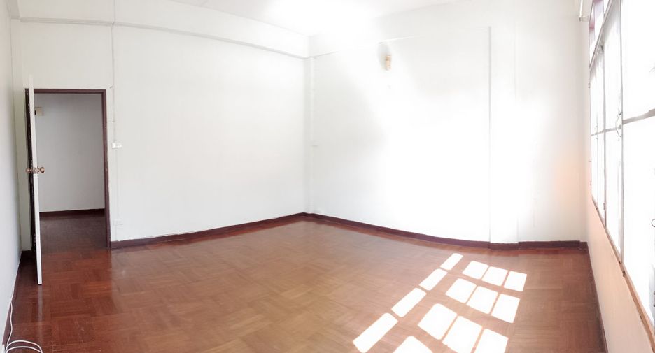 Casa adosada en venta de 6 habitaciones en Mueang Chiang Mai, Chiang Mai
