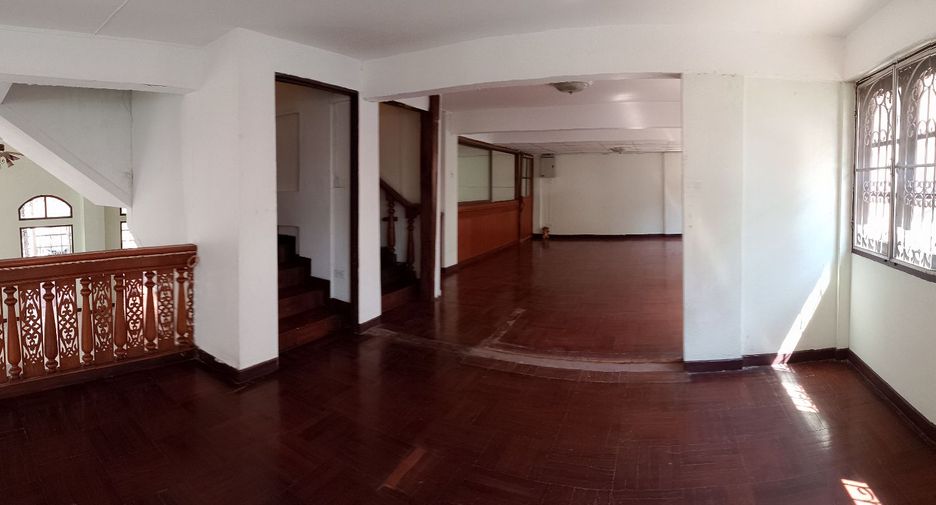 Casa adosada en venta de 6 habitaciones en Mueang Chiang Mai, Chiang Mai
