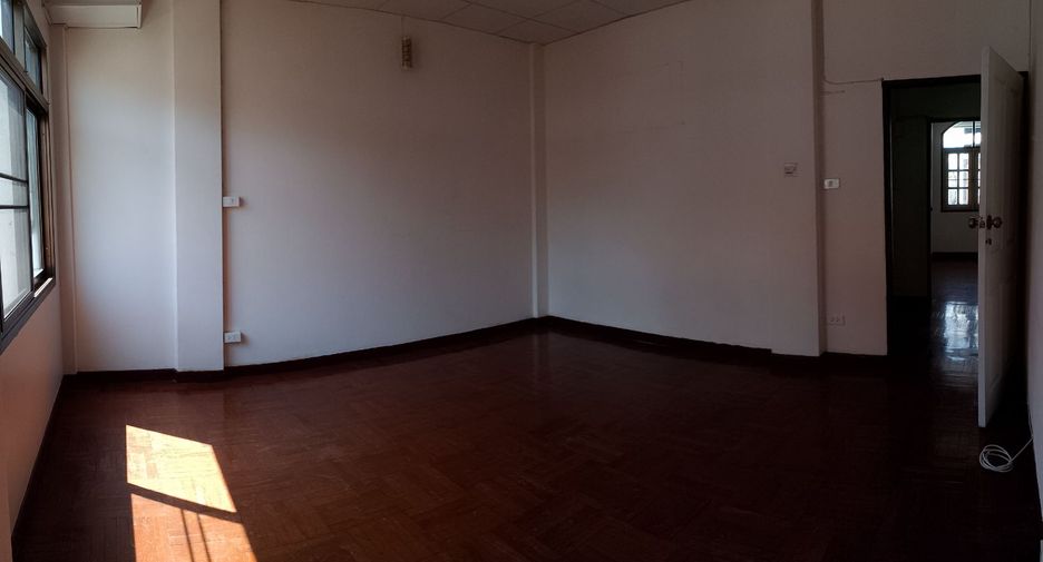 Casa adosada en venta de 6 habitaciones en Mueang Chiang Mai, Chiang Mai