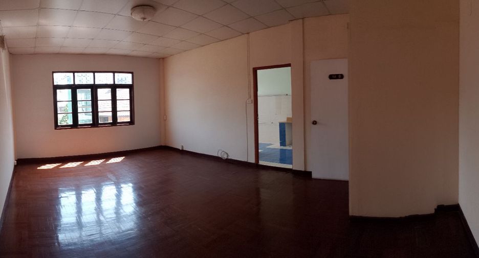 Casa adosada en venta de 6 habitaciones en Mueang Chiang Mai, Chiang Mai