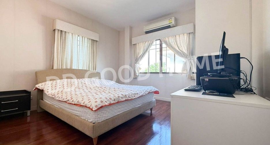 For sale 3 bedrooms house in Mueang Nonthaburi, Nonthaburi