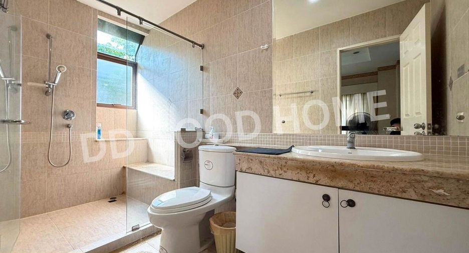 For sale 3 bedrooms house in Mueang Nonthaburi, Nonthaburi