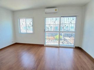 For sale 2 bed townhouse in Lam Luk Ka, Pathum Thani