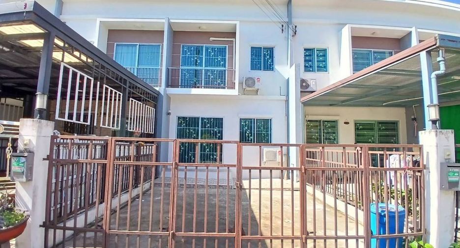 For sale 2 bed townhouse in Lam Luk Ka, Pathum Thani