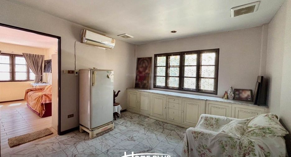 For rent and for sale 6 bedrooms house in Mueang Chiang Mai, Chiang Mai
