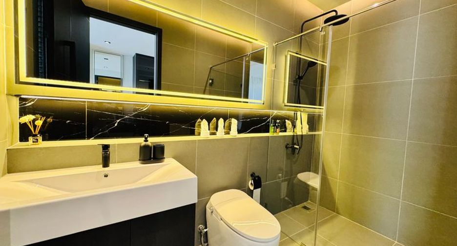 For rent 5 bedrooms villa in Bang Lamung, Chonburi