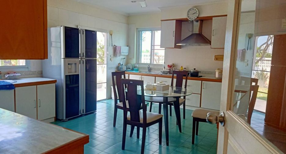 Casa en venta de 5 habitaciones en Cha Am, Phetchaburi