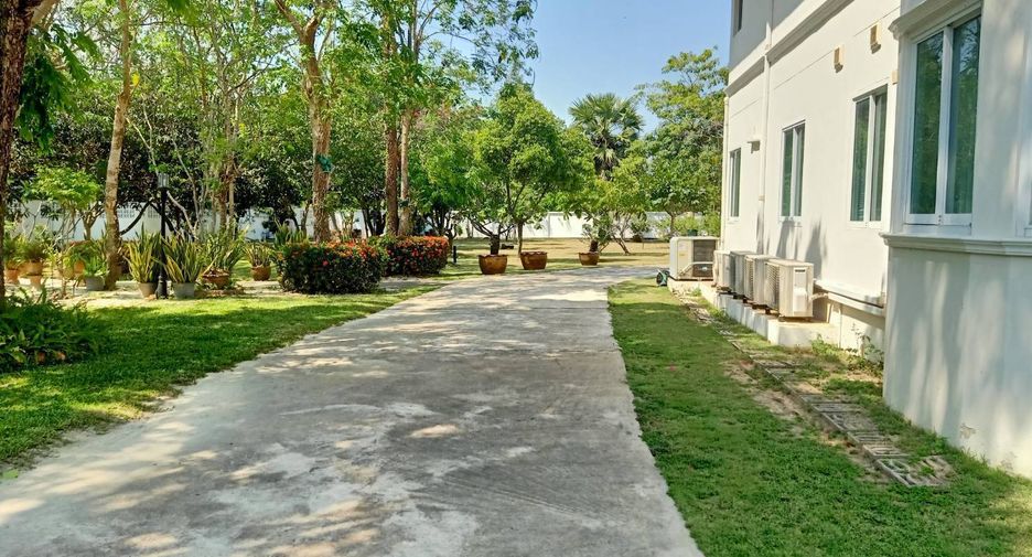 Casa en venta de 5 habitaciones en Cha Am, Phetchaburi