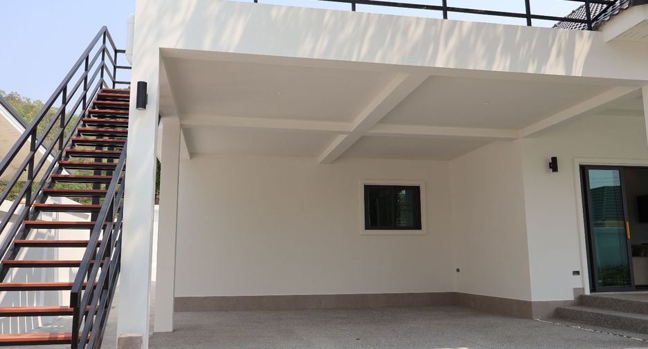 For sale 3 bedrooms villa in Hua Hin, Prachuap Khiri Khan