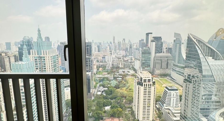 For sale 2 ベッドルーム condo in Pathum Wan, Bangkok