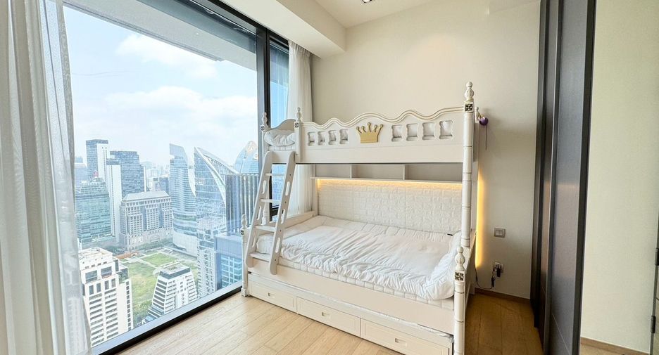 For sale 2 ベッドルーム condo in Pathum Wan, Bangkok