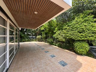Haus zur Miete mit 4 Zimmer in Watthana, Bangkok
